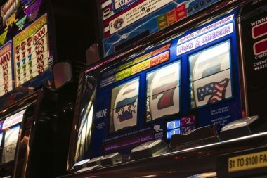 sriwijayatoto live blackjack dealer table with mobile app interface overlay